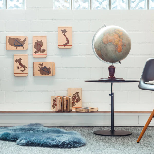 Andenken, Souvenirs und Mitbringsel mit dem Founders Edition Lagerverkauf O-Z-Questlog aufbewahren. Wandschmuck, Dekoration und das perfekte Geschenk für Reiseliebhaber.